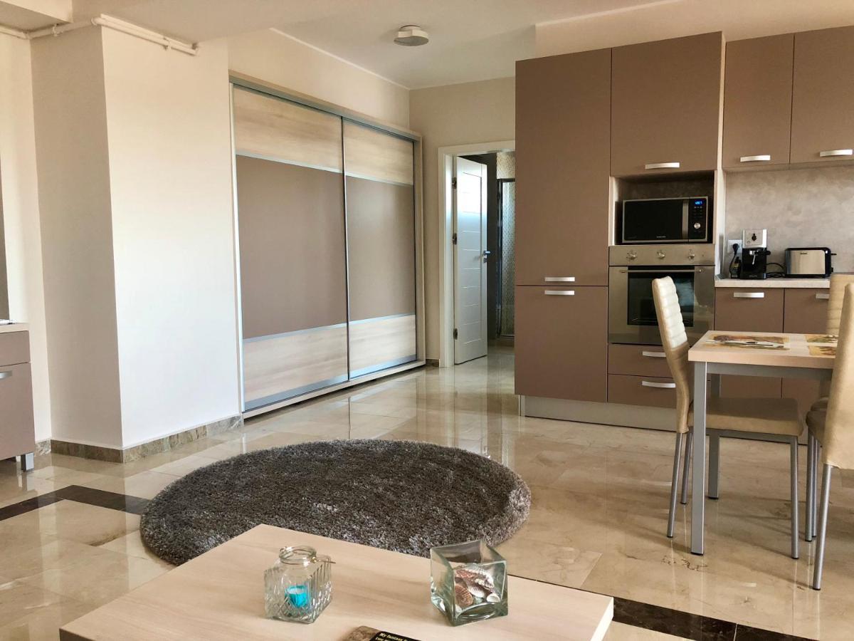 Sophia 3 Luxury Apartments มามายา ภายนอก รูปภาพ