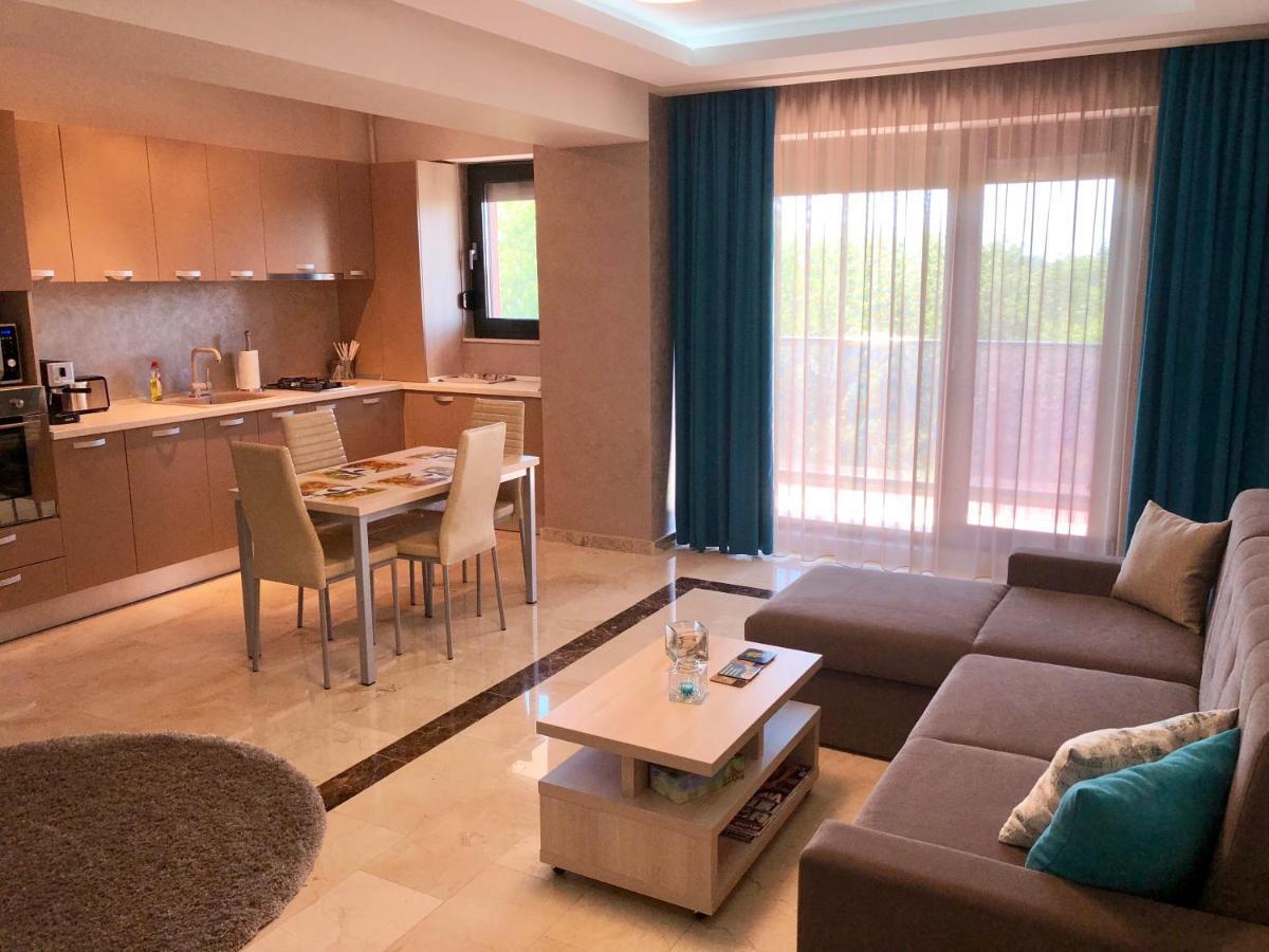 Sophia 3 Luxury Apartments มามายา ภายนอก รูปภาพ